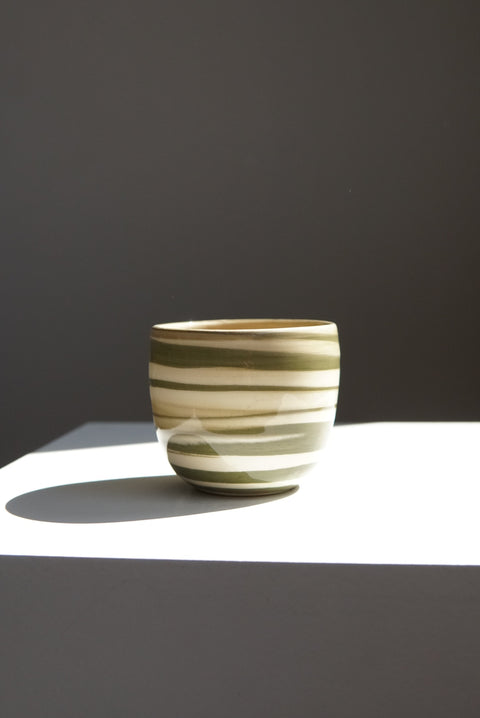 Swirl earthenware green white cappuccino cups (2 pieces)