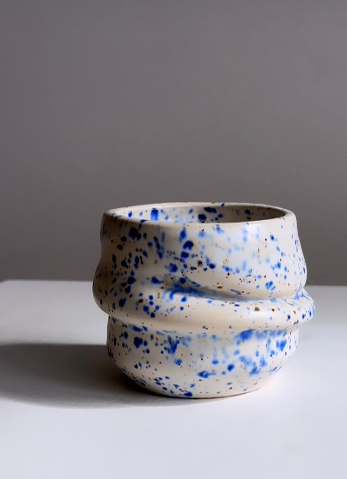 Blue white wobble cappuccino cup (2 pieces)