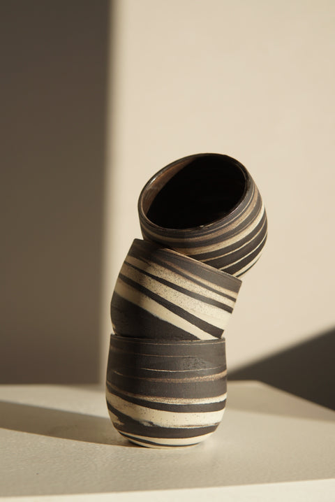 Swirl Stoneware Black White coffee cups (2 pieces)