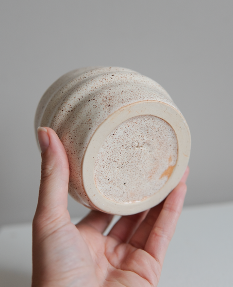 Swirl Wobble Mug Cream (1 piece)