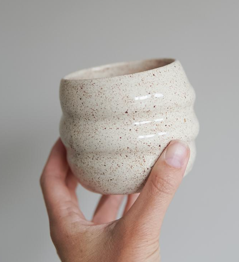 Swirl Wobble Mug Cream (1 piece)
