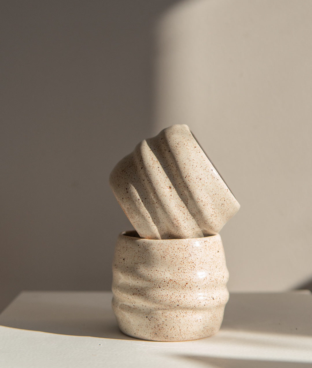 Swirl Wobble Mug Cream (1 piece)