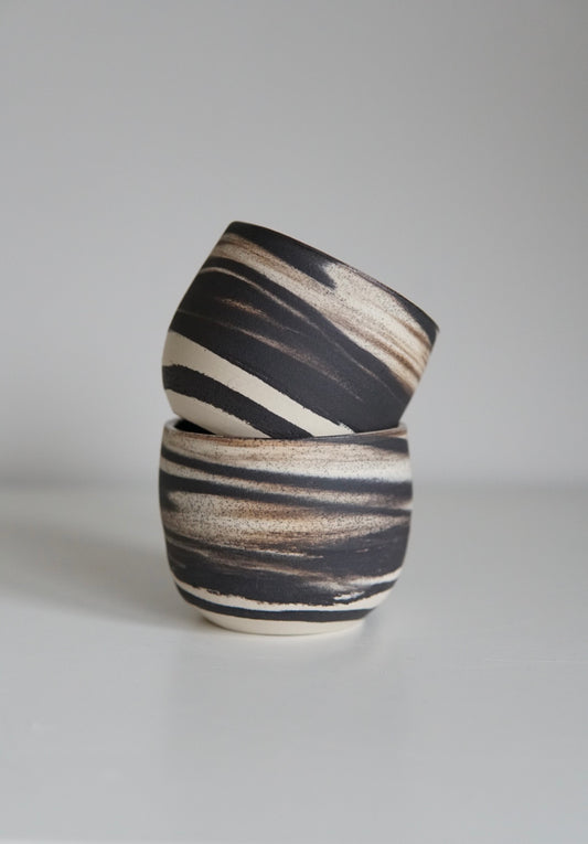 Swirl Stoneware Black White coffee cups (2 pieces)